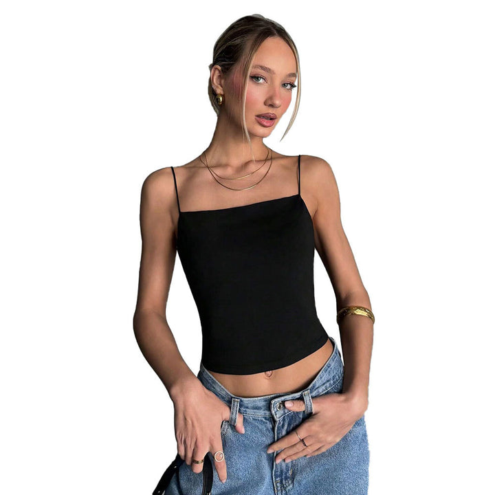 Kvinnors crop top med smala spaghetti remmar och en tajt passform Mirla-Eva Jonsson