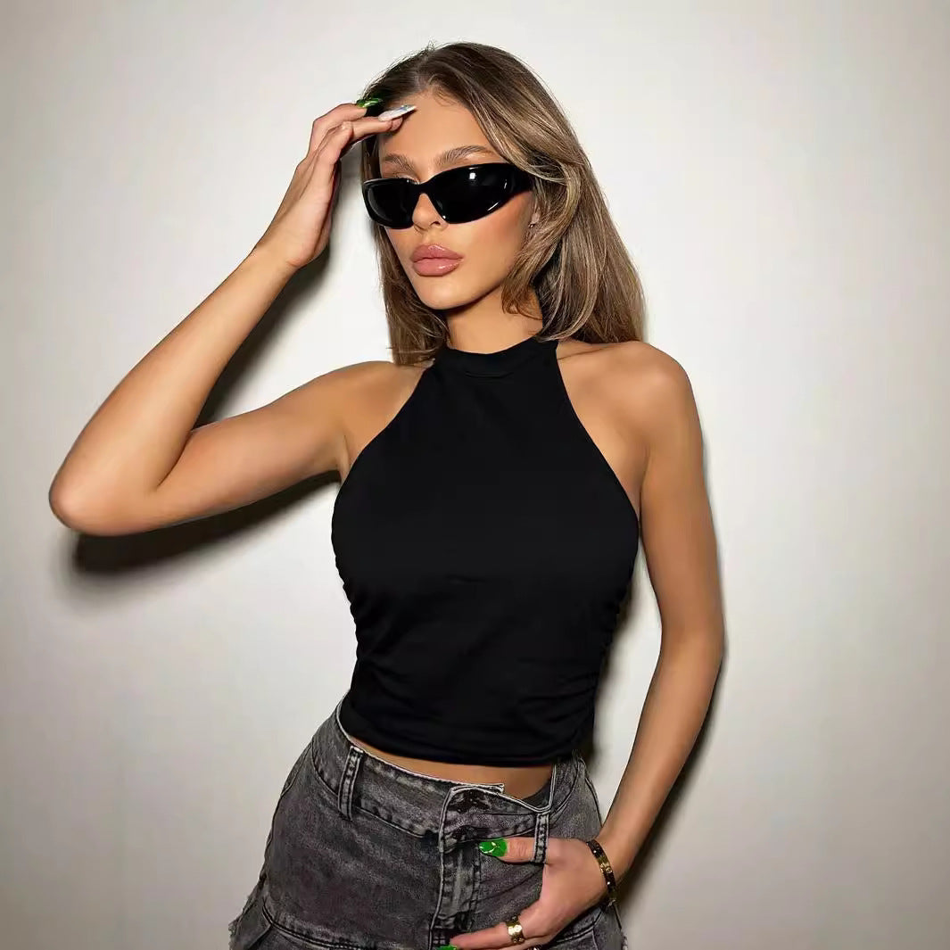 Kvinnors crop top med trendig halter-design och åtsittande silhuett Mirla-Eva Jonsson