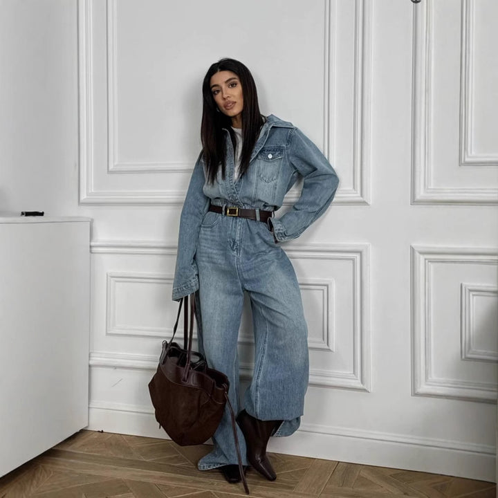 Kvinnors denim jumpsuit med justerbart bälte och vida ben Mirla-Eva Jonsson