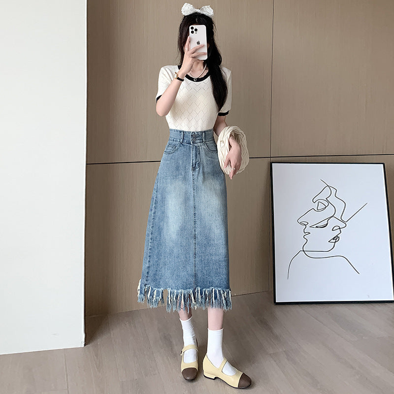 Kvinnors denim midi kjol med fransad nederkant Mirla-Eva Jonsson