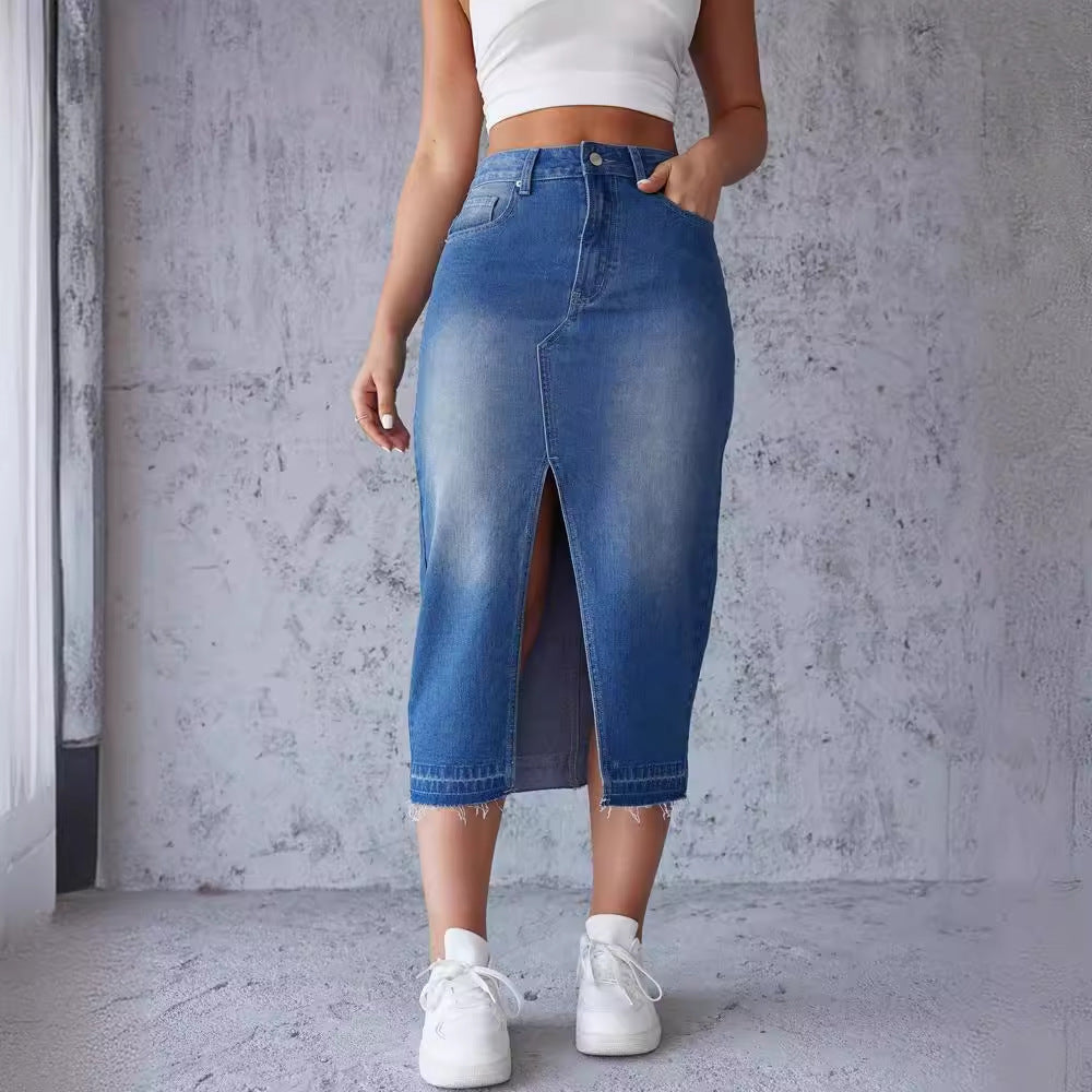 Kvinnors denim midi kjol med hög slits och skräddarsydd passform Mirla-Eva Jonsson