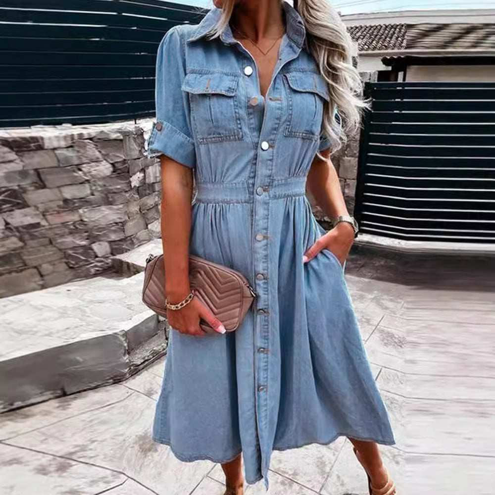 Kvinnors denim skjortklänning med praktiska fickor och elegant midja Mirla-Eva Jonsson