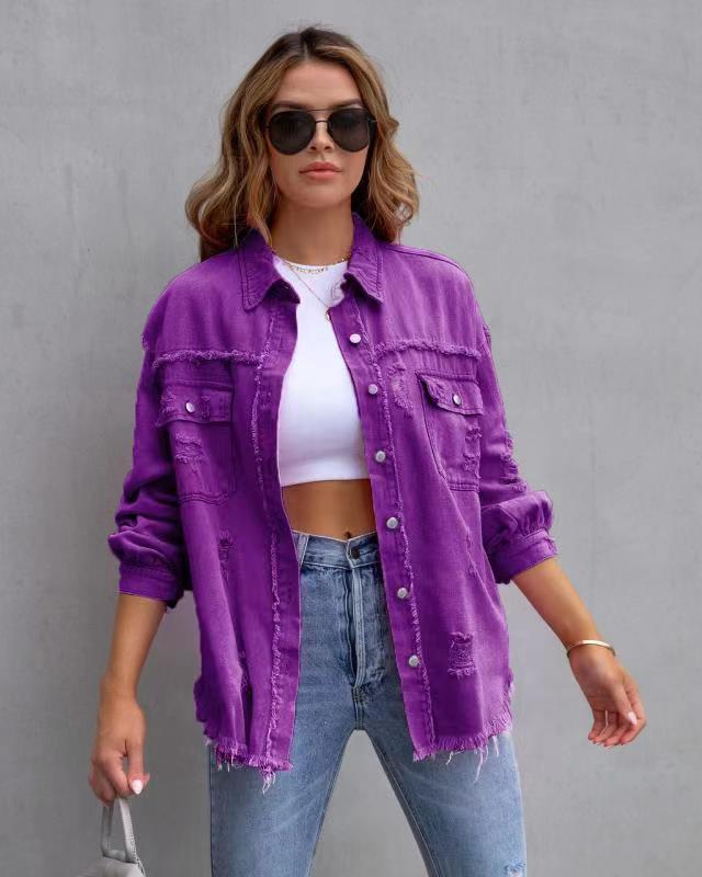 Kvinnors denimjacka i en avslappnad oversized passform med fransiga detaljer Mirla-Eva Jonsson