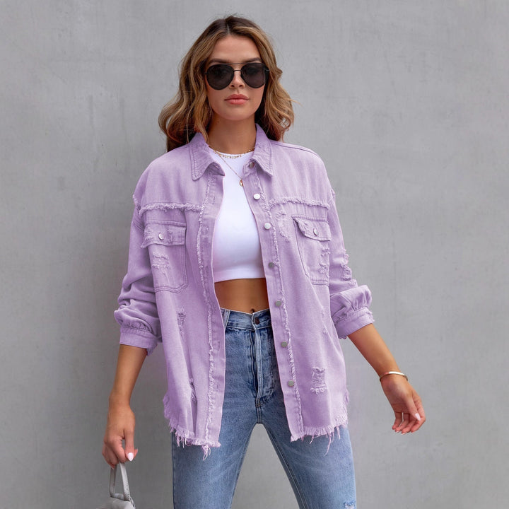 Kvinnors denimjacka i en avslappnad oversized passform med fransiga detaljer Mirla-Eva Jonsson