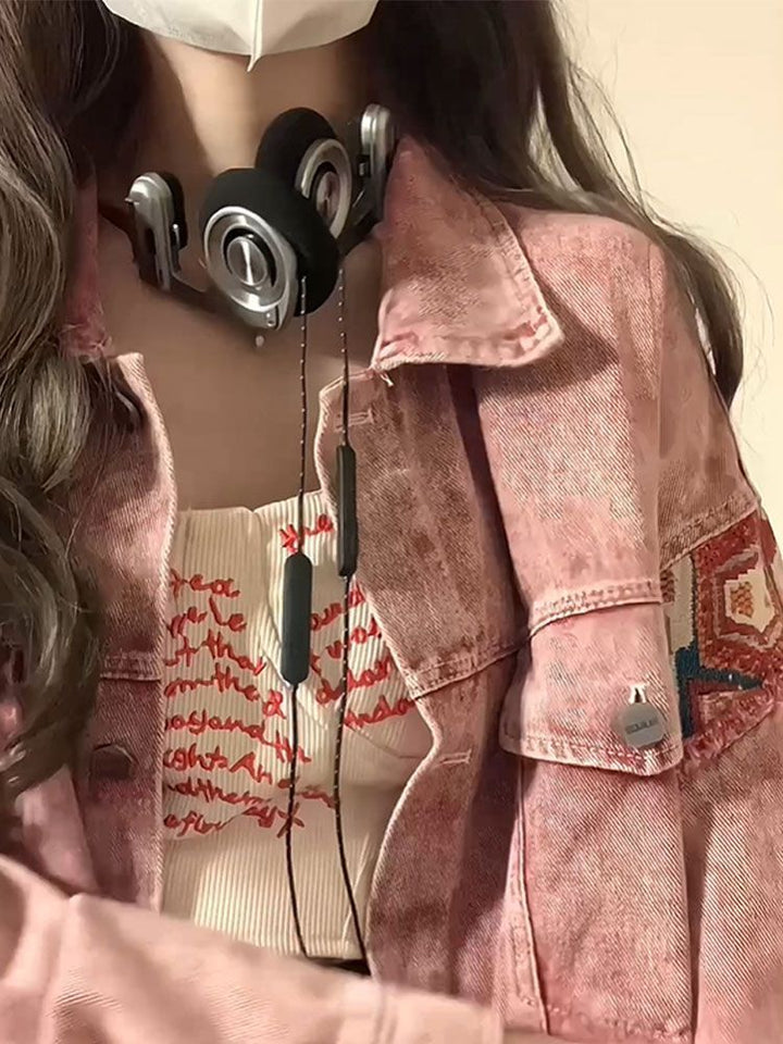 Kvinnors denimjacka med unik broderi och modernt design Mirla-Eva Jonsson