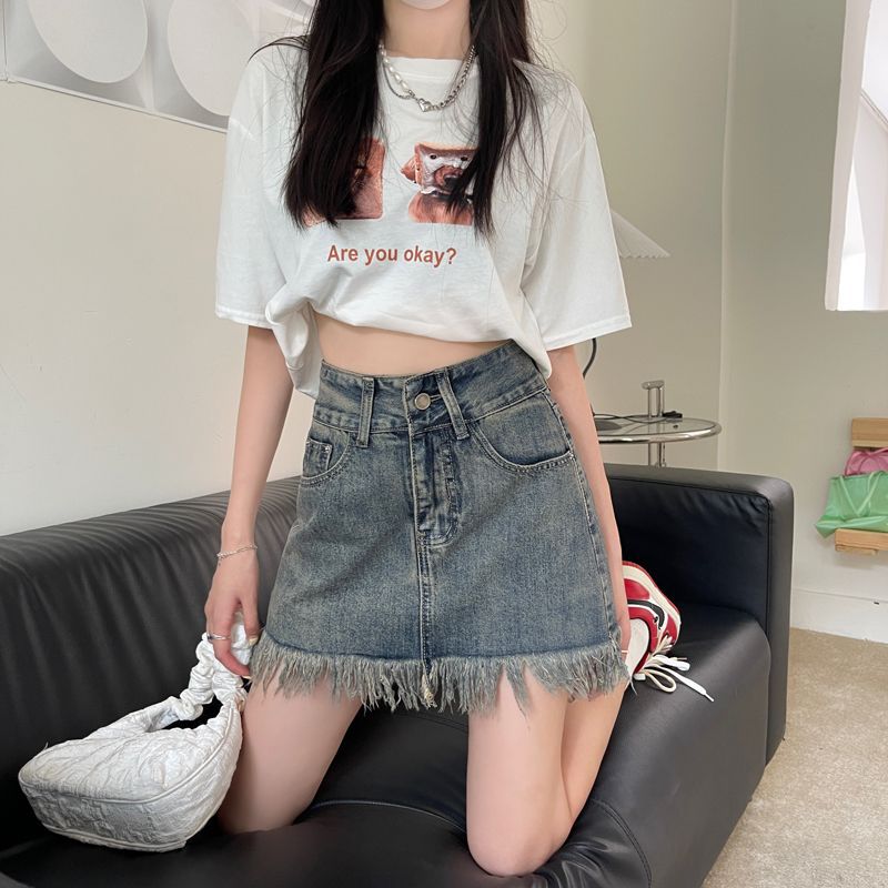 Kvinnors denimshorts med fransad nederkant och hög midja-Eva Jonsson