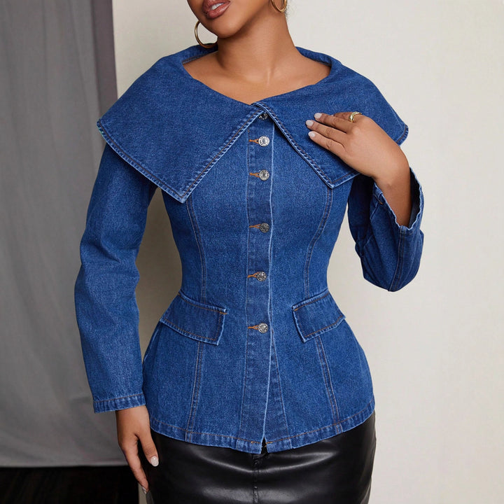 Kvinnors designer denimblazer-jacka med bred krage och praktiska fickor Mirla-Eva Jonsson