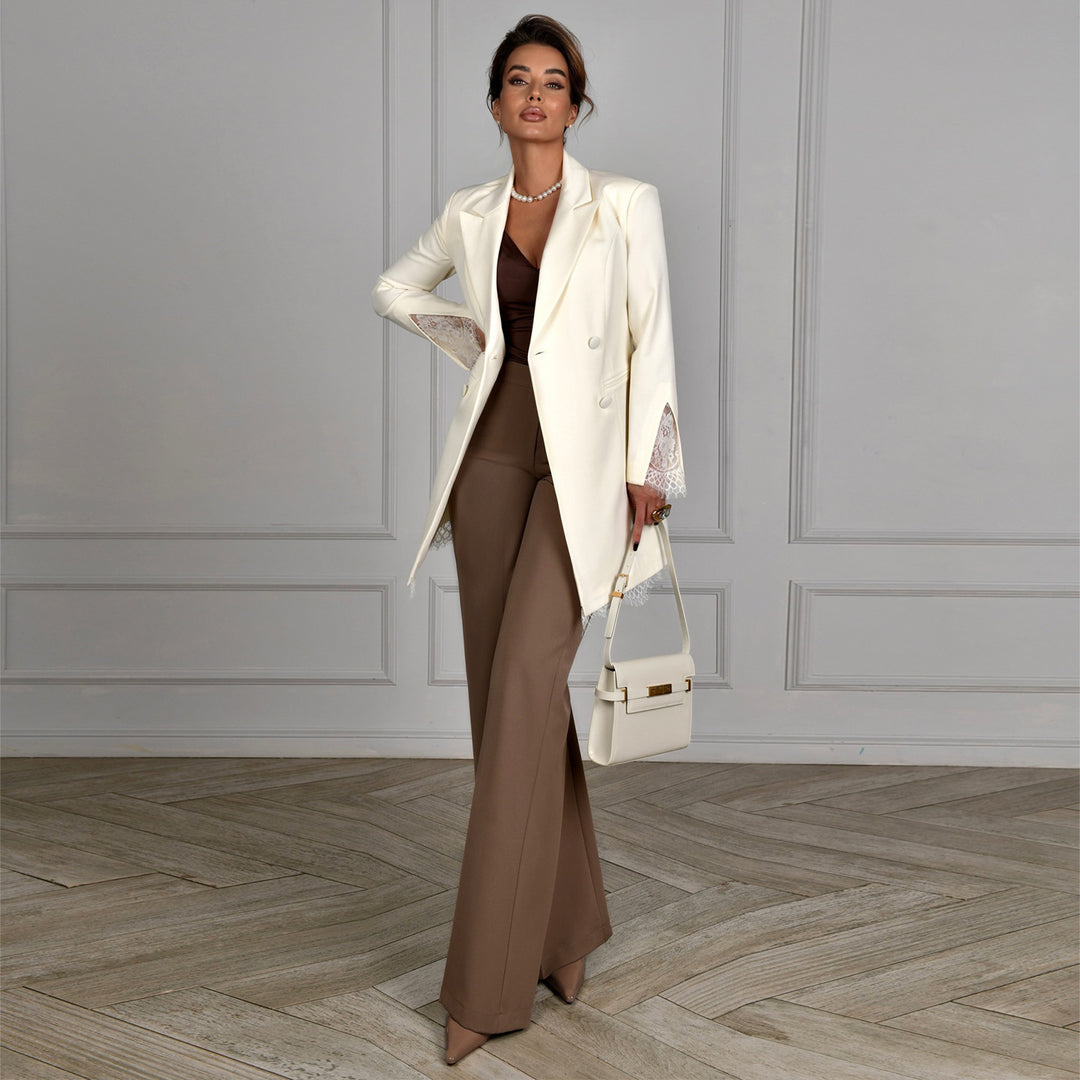 Kvinnors elegant blazer med spetsärmar Mirla-Eva Jonsson