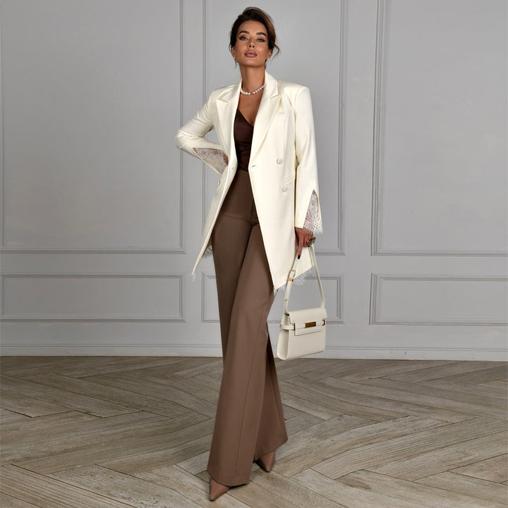 Kvinnors elegant blazer med spetsärmar Mirla-Eva Jonsson