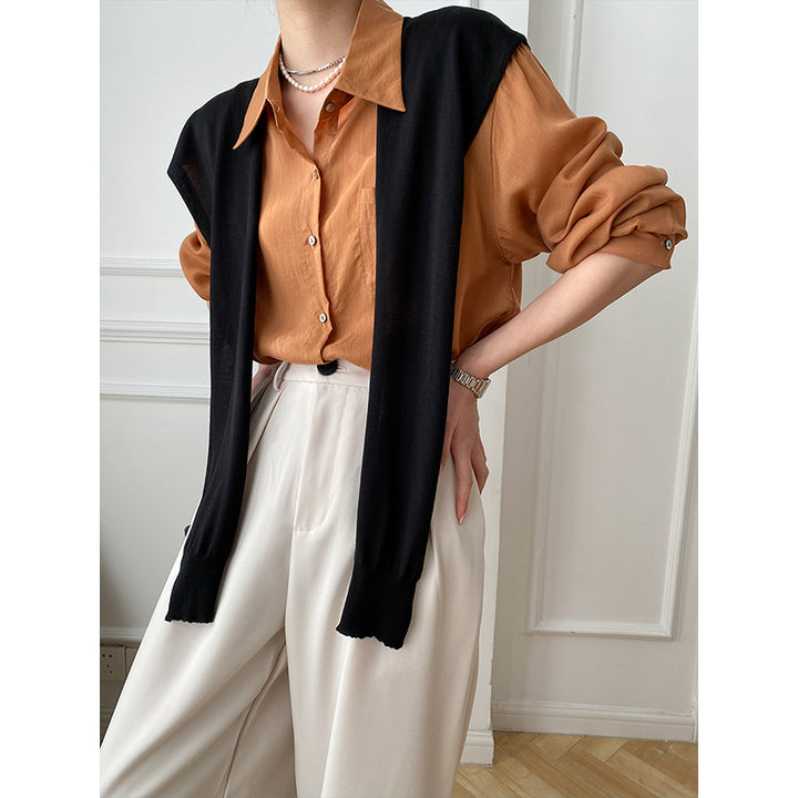 Kvinnors elegant blus med randig tröjkrage Mirla-Eva Jonsson