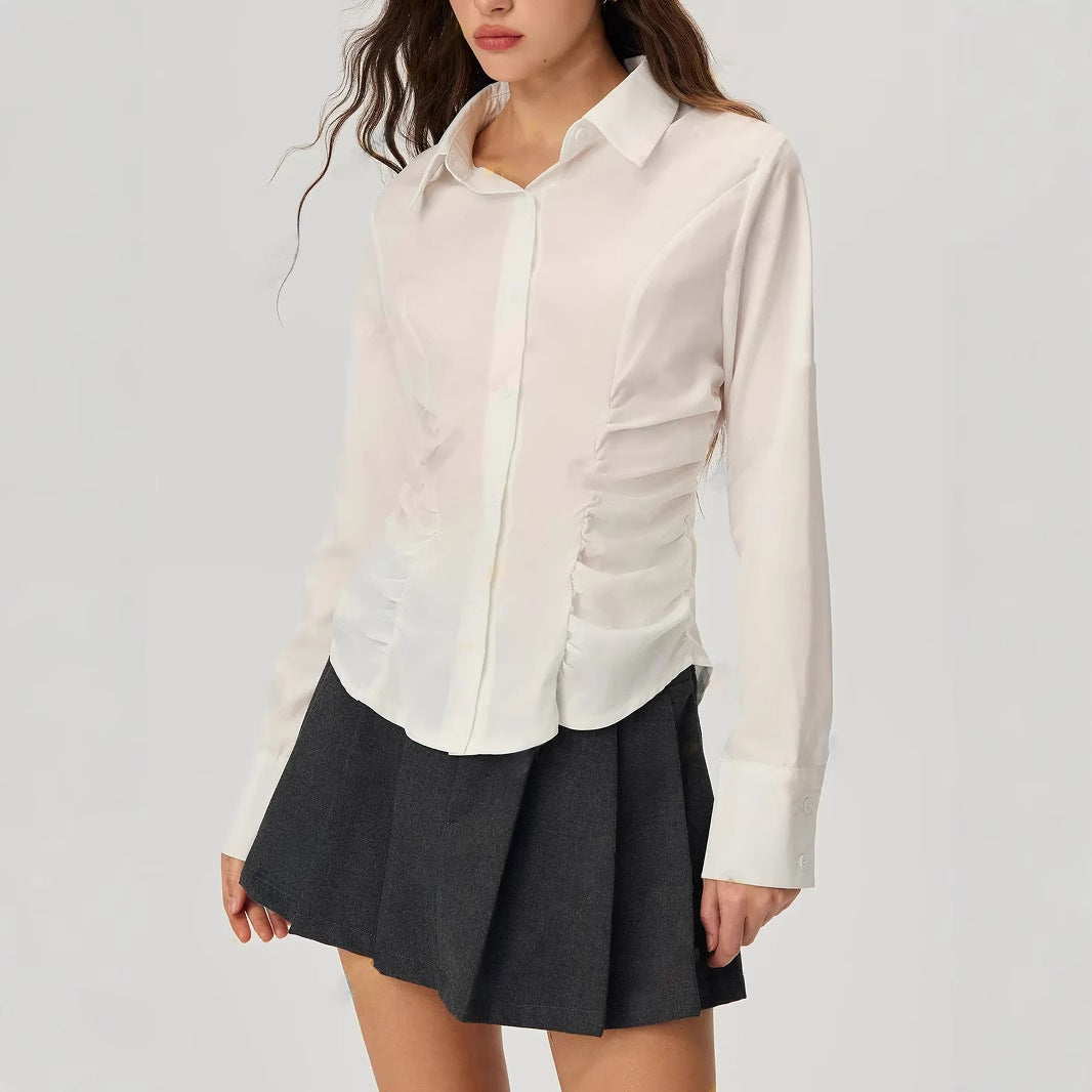 Kvinnors elegant blus med volangdetaljer Mirla-Eva Jonsson