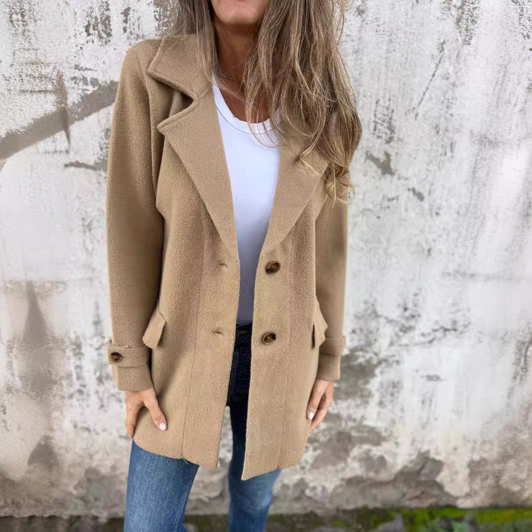 Kvinnors elegant boucléjacka med dubbel knappslå Mirla-Eva Jonsson