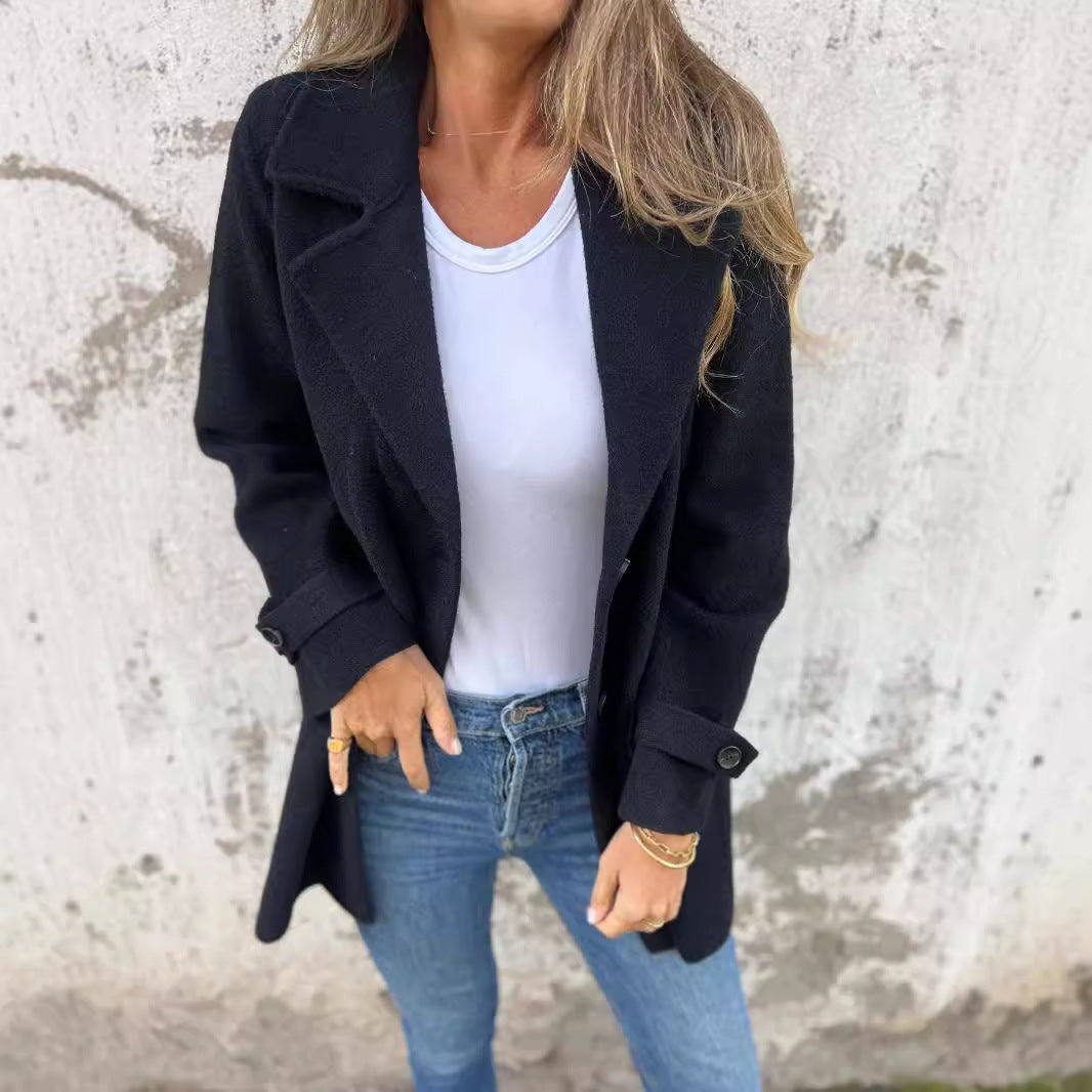Kvinnors elegant boucléjacka med dubbel knappslå Mirla-Eva Jonsson