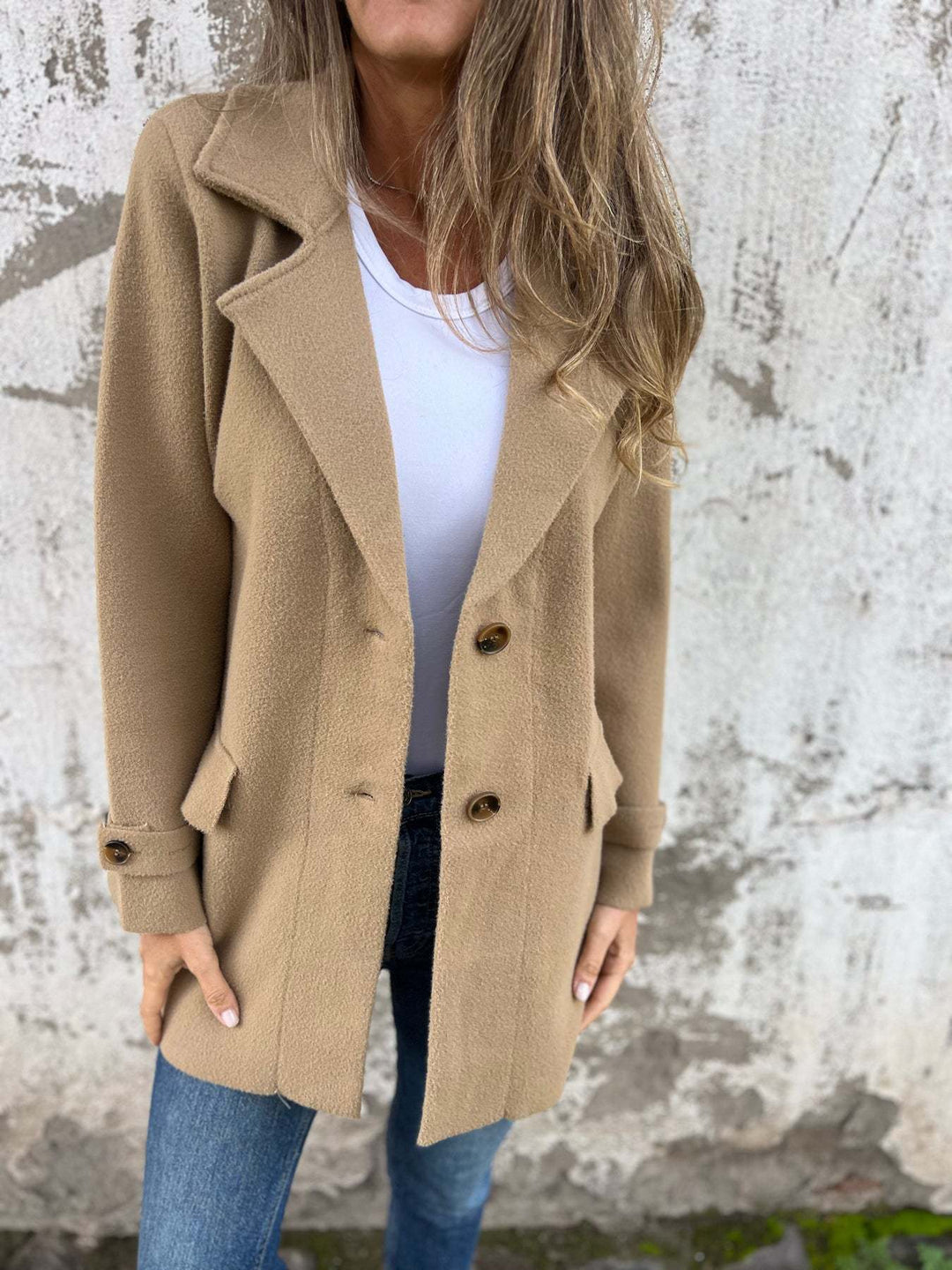 Kvinnors elegant boucléjacka med dubbel knappslå Mirla-Eva Jonsson