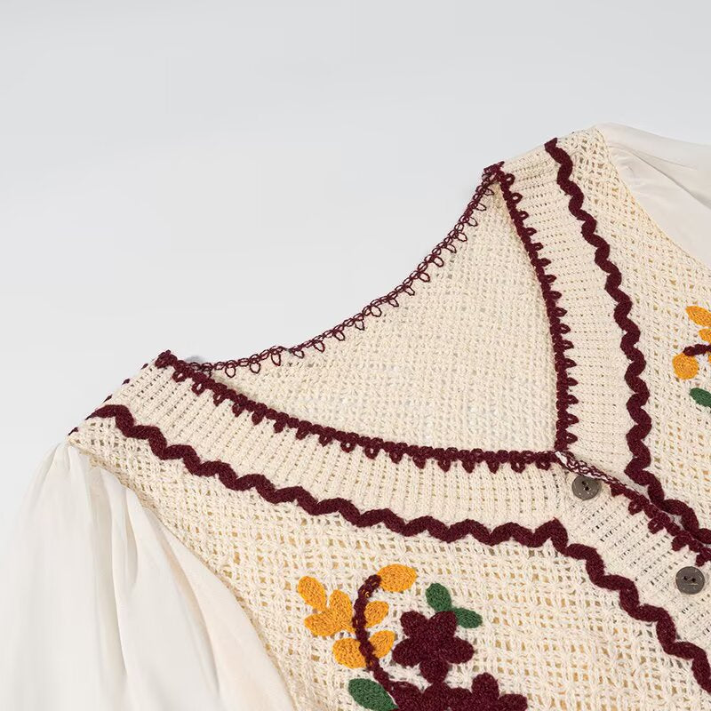 Kvinnors elegant broderad blus med luftförsvarsärmar Mirla-Eva Jonsson