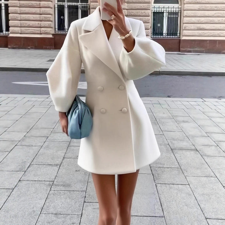 Kvinnors elegant dubbelknäppt blazer-klänning med voluminösa ärmar Mirla-Eva Jonsson