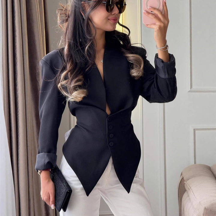Kvinnors elegant figursydd kavaj med djup V-ringning Mirla-Eva Jonsson