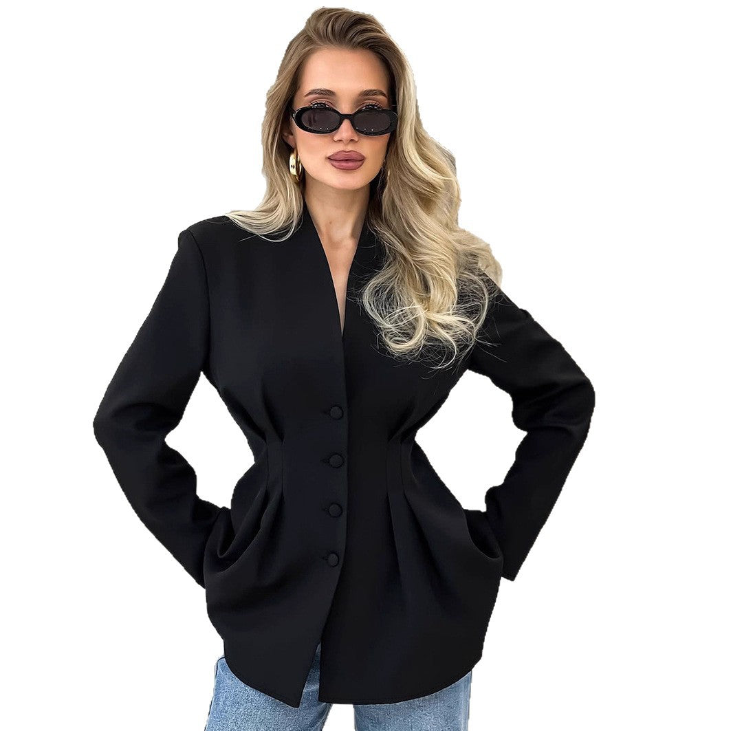 Kvinnors elegant jacka med figursydd passform och knappdetaljer Mirla-Eva Jonsson
