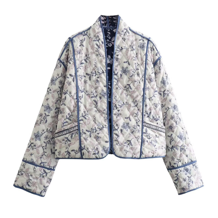 Kvinnors elegant kimono jacka i blommönster med detaljälskande accenter Mirla-Eva Jonsson