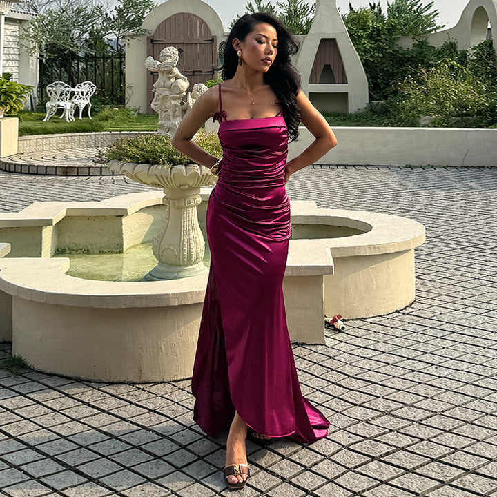Kvinnors elegant maxi-klänning med sofistikerade samlingselement Mirla-Eva Jonsson