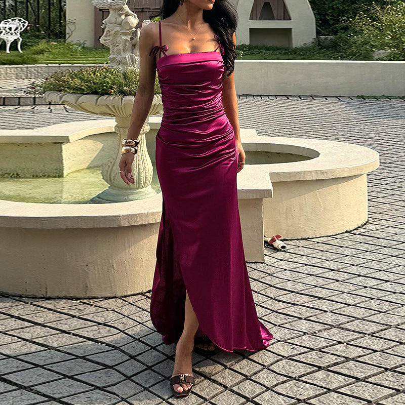 Kvinnors elegant maxi-klänning med sofistikerade samlingselement Mirla-Eva Jonsson
