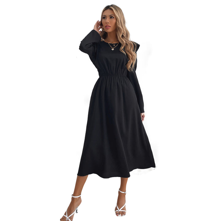 Kvinnors elegant maxi klänning med volangdetaljer och elastisk midja Mirla-Eva Jonsson