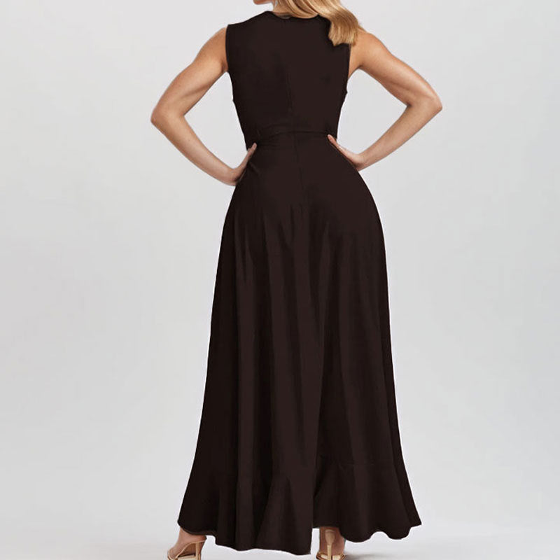 Kvinnors elegant maxiklänning med asymmetrisk fåll och volangdetaljer Mirla-Eva Jonsson