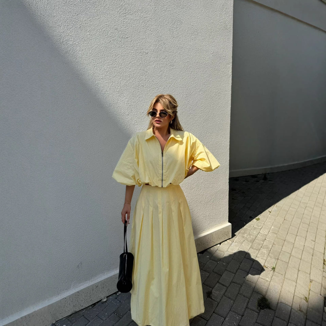 Kvinnors elegant maxiklänning med hög hals och bred nederkant-Eva Jonsson