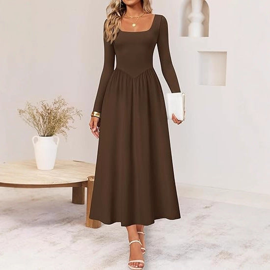 Kvinnors elegant midi klänning med fyrkantig halsringning och långa ärmar Mirla-Eva Jonsson