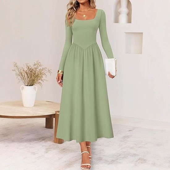 Kvinnors elegant midi klänning med fyrkantig halsringning och långa ärmar Mirla-Eva Jonsson