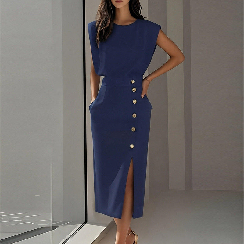 Kvinnors elegant midi klänning med knappp detaljer och sidoklipp Mirla-Eva Jonsson