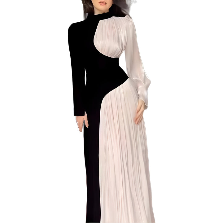 Kvinnors elegant och asymmetrisk aftonklänning med veckdetaljer Mirla-Eva Jonsson