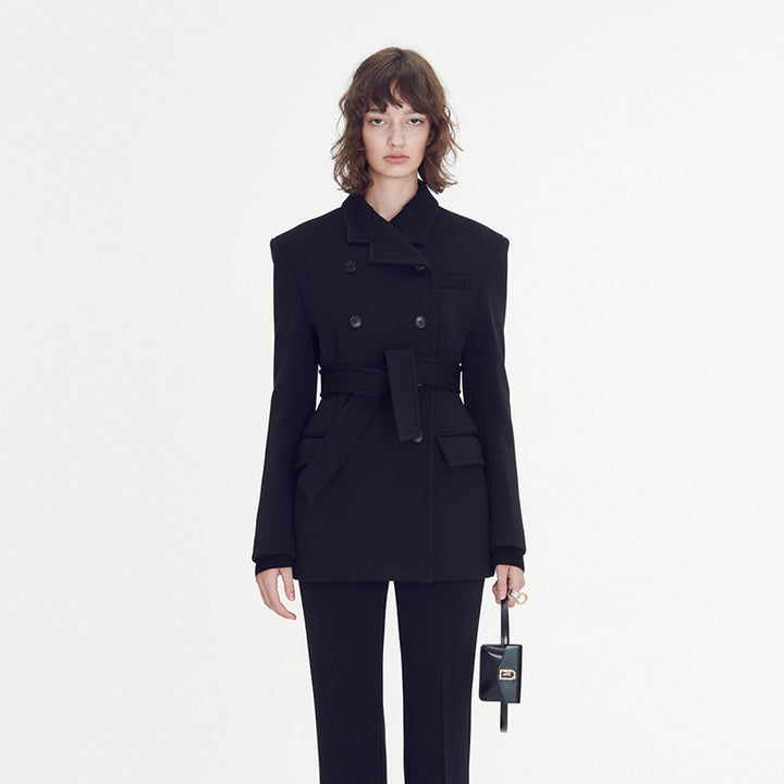 Kvinnors elegant och skräddarsydd blazer med dubbel knapprad Mirla-Eva Jonsson