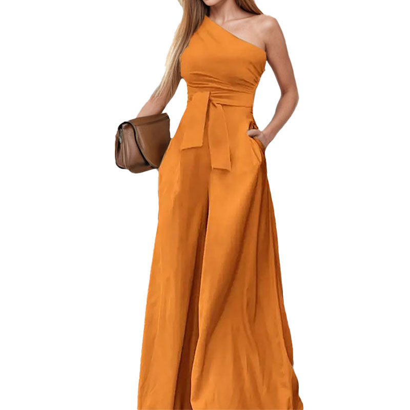 Kvinnors elegant one-shoulder jumpsuit med midjebälte och vida ben Mirla-Eva Jonsson