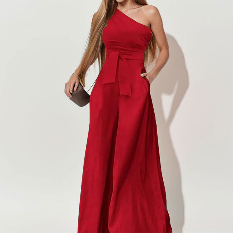 Kvinnors elegant one-shoulder jumpsuit med midjebälte och vida ben Mirla-Eva Jonsson