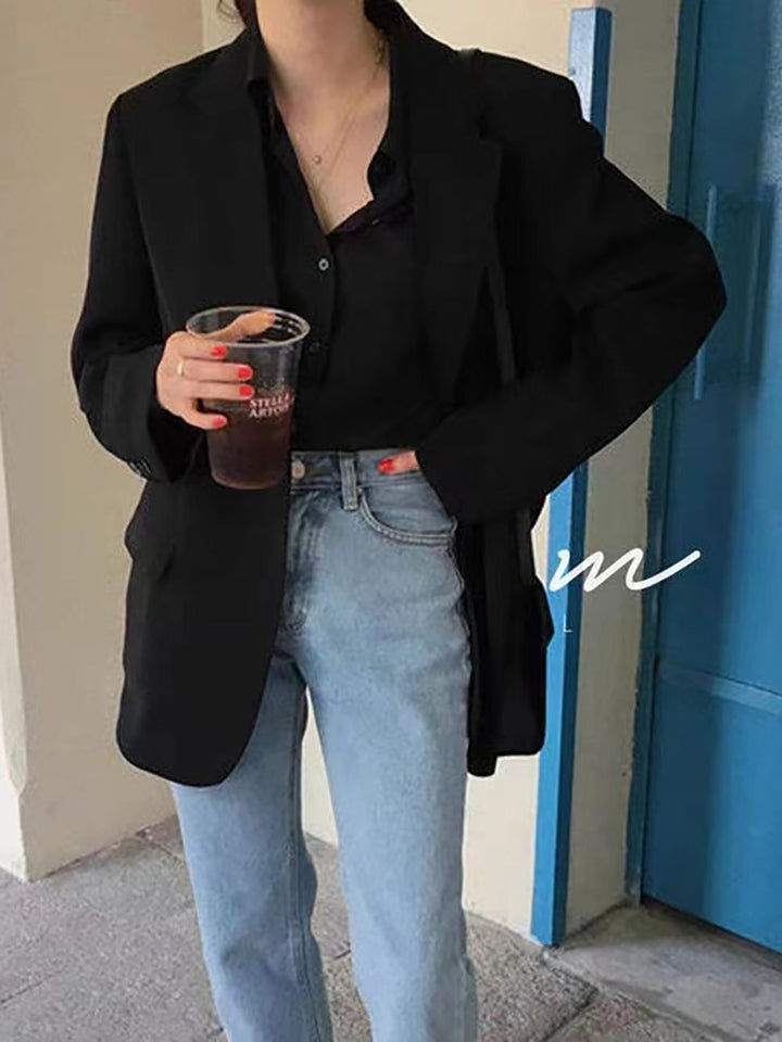 Kvinnors elegant oversize blazer med avslappnad passform och fina detaljer Mirla-Eva Jonsson