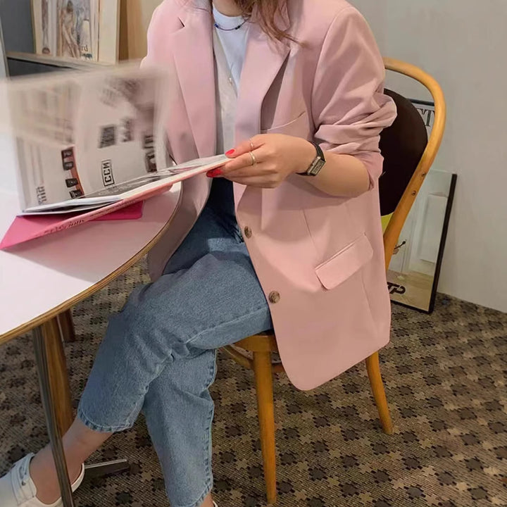 Kvinnors elegant oversize blazer med avslappnad passform och fina detaljer Mirla-Eva Jonsson