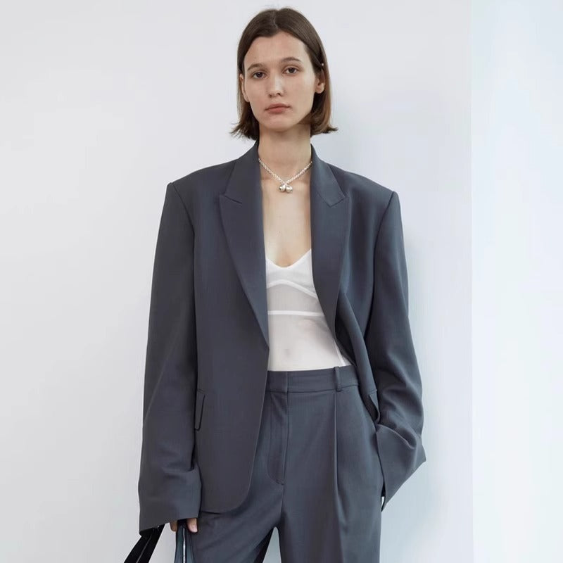Kvinnors elegant oversized blazer med subtila detaljer Mirla-Eva Jonsson