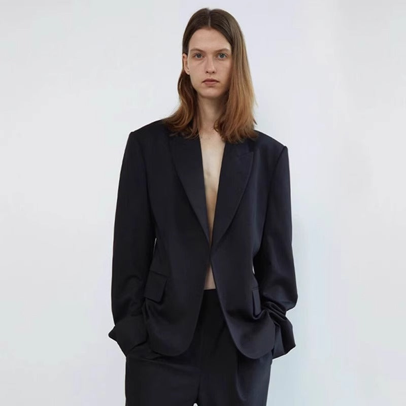 Kvinnors elegant oversized blazer med subtila detaljer Mirla-Eva Jonsson