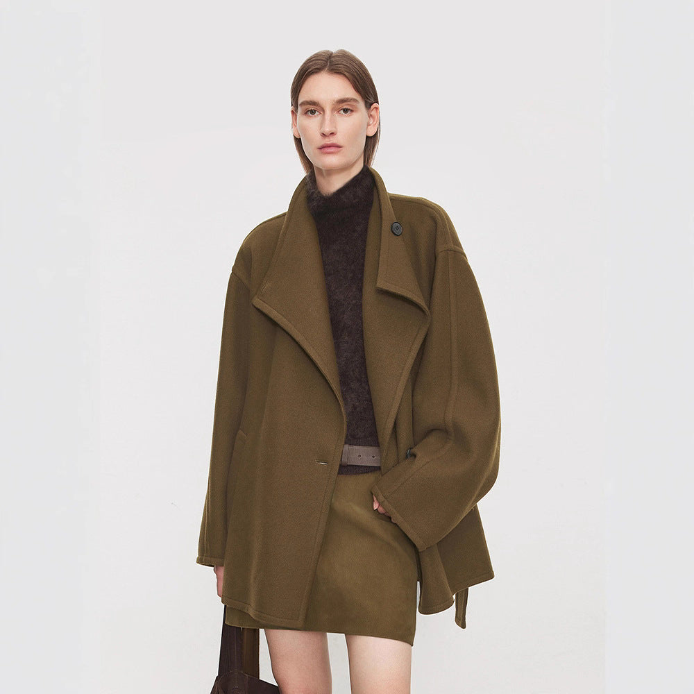 Kvinnors elegant oversized kappa med knytbälte Mirla-Eva Jonsson