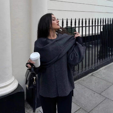 Kvinnors elegant skräddarsydd kåpa med rullkrage Mirla-Eva Jonsson