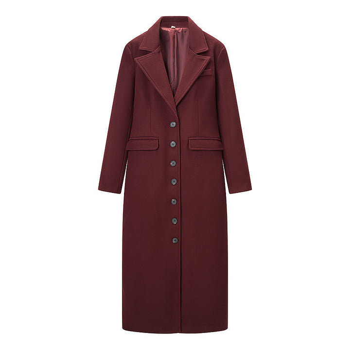 Kvinnors elegant trench coat i minimalistisk design med praktiska fickor Mirla-Eva Jonsson