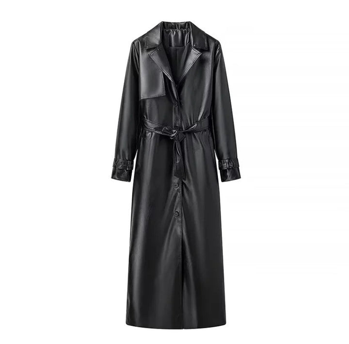 Kvinnors elegant trench coat i modern imitation läderlook med midjebälte Mirla-Eva Jonsson