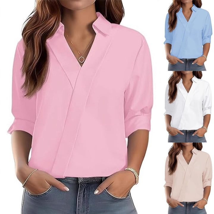 Kvinnors eleganta V-halsblus med texturerad design Mirla-Eva Jonsson