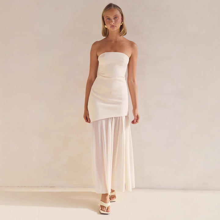 Kvinnors eleganta bandeau maxiklänning med flödande chiffongkjol och figurnära bodice-Eva Jonsson