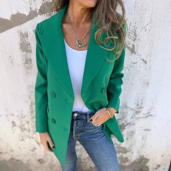 Kvinnors eleganta blazer med dubbel knappslå och stilren skärning Mirla-Eva Jonsson