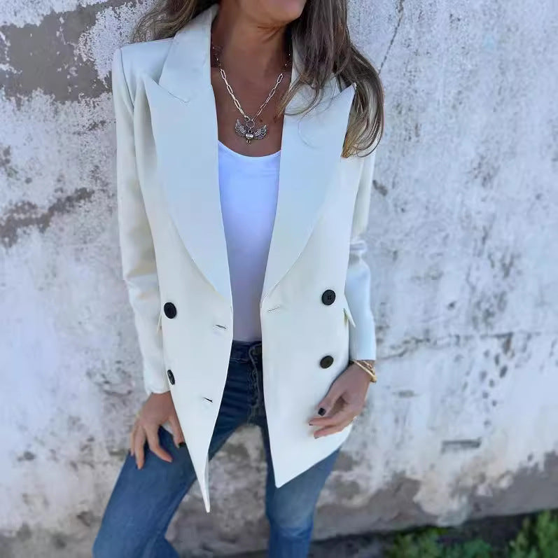 Kvinnors eleganta blazer med dubbel knappslå och stilren skärning Mirla-Eva Jonsson