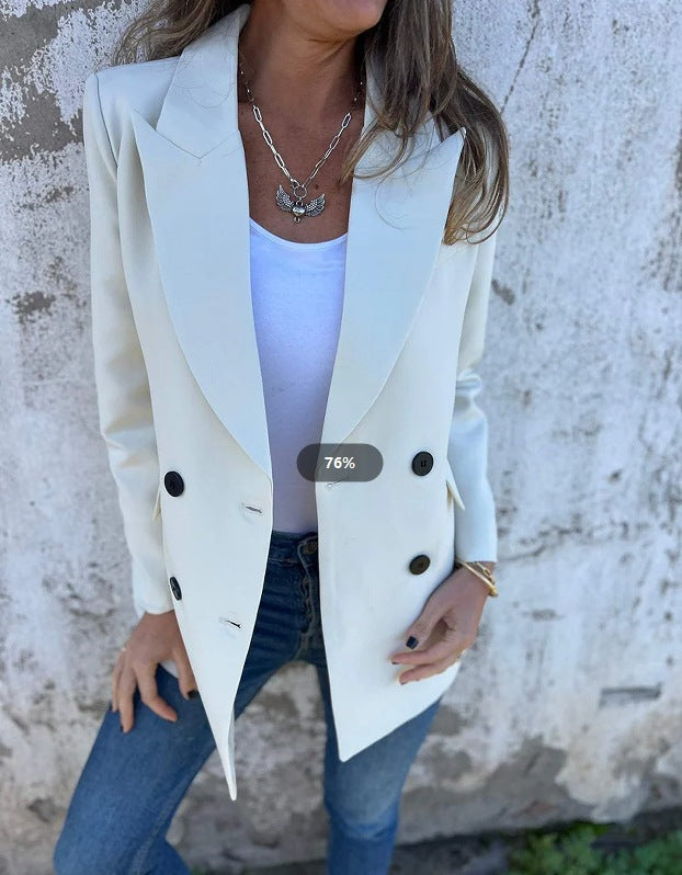 Kvinnors eleganta blazer med dubbel knappslå och stilren skärning Mirla-Eva Jonsson