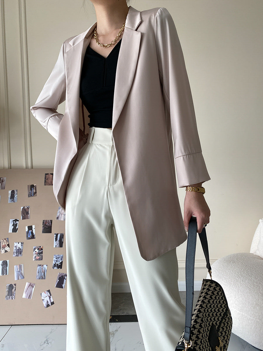 Kvinnors eleganta blazer med modern skärning Mirla-Eva Jonsson