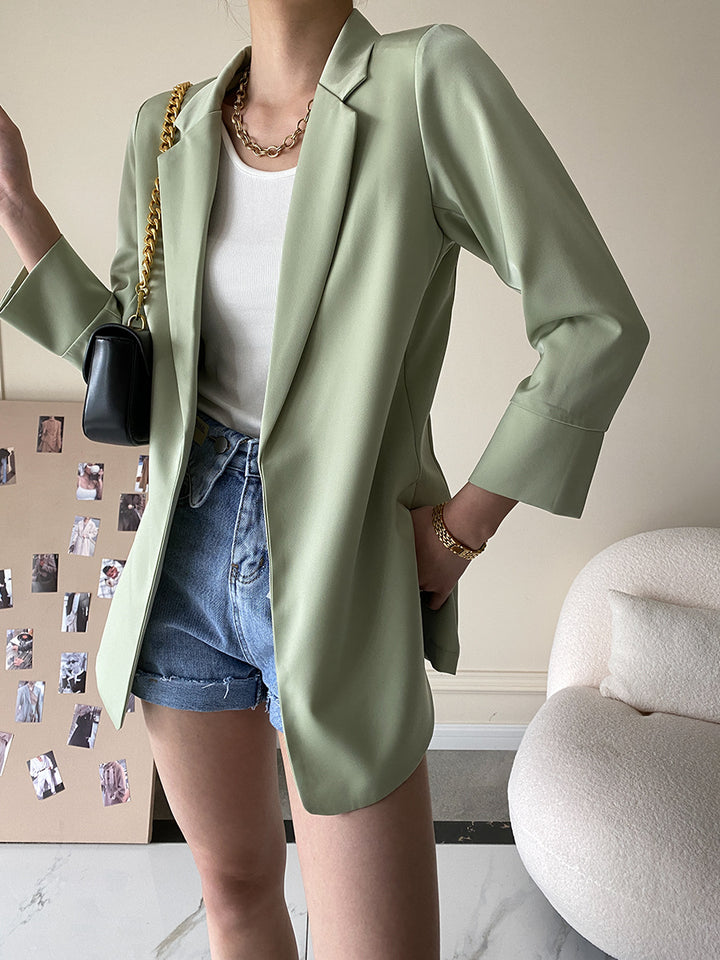 Kvinnors eleganta blazer med modern skärning Mirla-Eva Jonsson